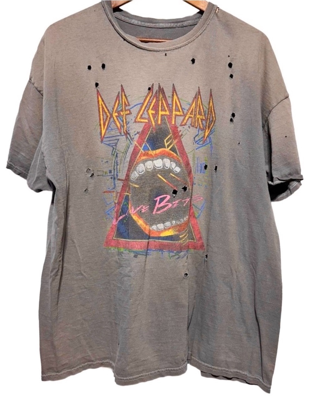 DEF LEPPARD Love Bites Distressed Grunge Band Tee Rock Metal Alt XL